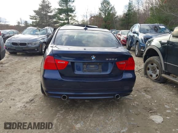 ✅ 2011 BMW 3 Series 335d • VIN: WBAPN7C55BA950171 • Lot: 43658182. Wystawiony na IAAI z przebiegiem Nie podano. Bezpłatny archiwum sprzedaży aukcyjnych z USA i szczegółowy raport historii pojazdu na DreamBid. Zdjęcie 16.