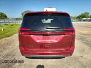 ✅ 2021 Chrysler Pacifica Touring L • VIN: 2C4RC3BG6MR549272 • Lot: 65805935. Wystawiony na Copart z przebiegiem 27 061 mil. Bezpłatny archiwum sprzedaży aukcyjnych z USA i szczegółowy raport historii pojazdu na DreamBid. Zdjęcie 6.