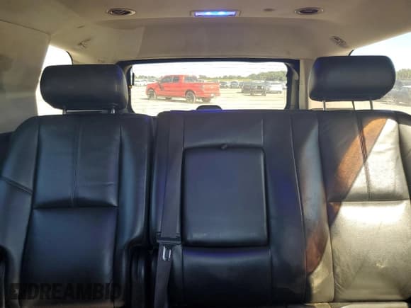 ✅ 2010 Chevrolet Tahoe LT • VIN: 1GNUCBE08AR282311 • Lot: 86549325. Listed on Copart with 307,093 mi. Free auction sales archive from the USA and detailed vehicle history report at DreamBid. Image 10.