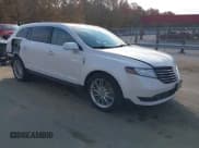 ✅ 2019 Lincoln MKT Reserve • VIN: 2LMHJ5AT2KBL00694 • Лот: 43639684. Опубликован ранее на IAAI с пробегом 121 171 миль. Бесплатный доступ к архиву аукционных продаж из США и подробный отчёт об истории автомобиля на DreamBid. Изображение 1.