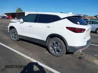 2025 Chevrolet Blazer LT z VIN 3GNKBCR40SS101617, wystawiony jako IAAI lot #42683854 z przebiegiem 10 499 mil mil oraz . Historia ofert i sprzedaży dostępna na DreamBid. Obrazek 3.