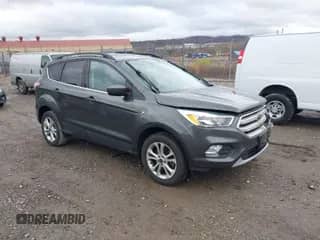2018 Ford Escape SE с VIN 1FMCU9GD9JUB18987, выставлен на аукционе IAAI как лот 40912957 с пробегом 110 279 миль миль и . История ставок и продаж доступна на DreamBid. Изображение 1.