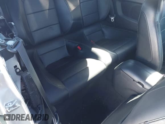 ✅ 2017 Ford Mustang EcoBoost Premium • VIN: 1FATP8UH6H5293897 • Lot: 43585829. Wystawiony na IAAI z przebiegiem 82 264 mil. Bezpłatny archiwum sprzedaży aukcyjnych z USA i szczegółowy raport historii pojazdu na DreamBid. Zdjęcie 8.