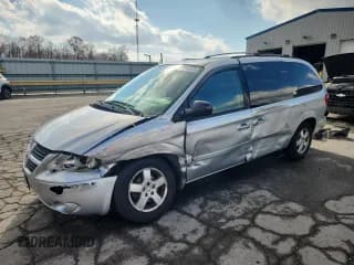 ✅ 2006 Dodge Grand Caravan SXT • VIN: 2D4GP44L26R800516 • Lot: 93145135. Listed on Copart with 233,846 mi. Free auction sales archive from the USA and detailed vehicle history report at DreamBid. Image 1.