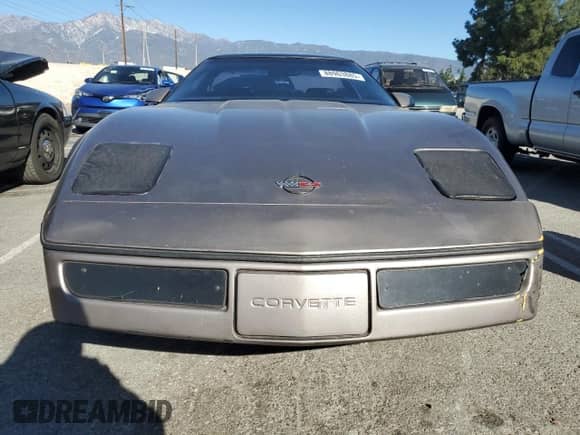 1988 Chevrolet Corvette с VIN 1G1YY2182J5103560, выставлен на аукционе Copart как лот 88963885 с пробегом 99 645 миль миль и Чистый • Clean title. История ставок и продаж доступна на DreamBid. Изображение 5.