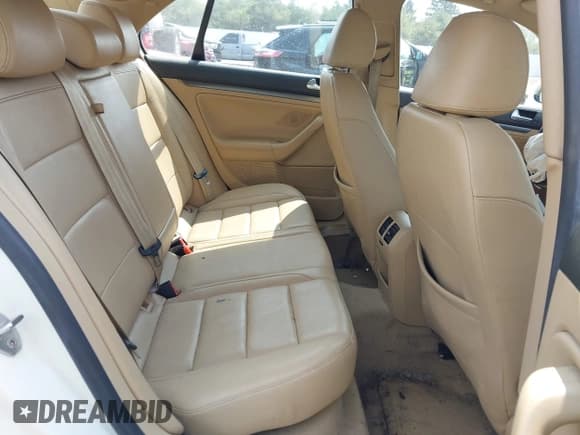 ✅ 2008 Volkswagen Jetta SE • VIN: 3VWRM71K18M022308 • Lot: 42404727. Listed on IAAI with 221,726 mi. Free auction sales archive from the USA and detailed vehicle history report at DreamBid. Image 8.