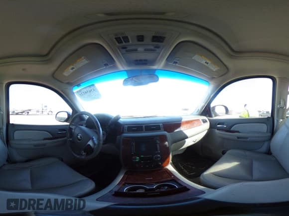 ✅ 2009 Chevrolet Tahoe LTZ • VIN: 1GNFK33079R178182 • Lot: 43650221. Wystawiony na IAAI z przebiegiem 229 270 mil. Bezpłatny archiwum sprzedaży aukcyjnych z USA i szczegółowy raport historii pojazdu na DreamBid. Zdjęcie 18.