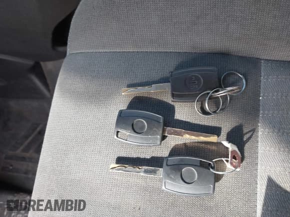 ✅ 2016 Ford Transit Cargo • VIN: 1FTYR1ZM4GKB20953 • Lot: 43766268. Wystawiony na IAAI z przebiegiem 151 953 mil. Bezpłatny archiwum sprzedaży aukcyjnych z USA i szczegółowy raport historii pojazdu na DreamBid. Zdjęcie 11.