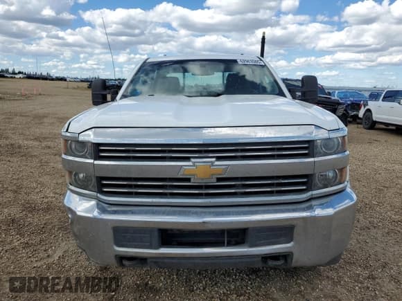 ✅ 2015 Chevrolet Silverado 2500HD Work Truck • VIN: 1GC1CUEG7FF626014 • Лот: 62963505. Опубликован ранее на Copart с пробегом 232 006 миль. Бесплатный доступ к архиву аукционных продаж из США и подробный отчёт об истории автомобиля на DreamBid. Изображение 5.