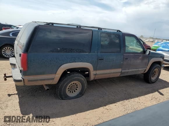 ✅ 1995 GMC Suburban • VIN: 1GKGK26N2SJ718366 • Lot: 68779975. Listed on Copart with 236,541 mi. Free auction sales archive from the USA and detailed vehicle history report at DreamBid. Image 3.