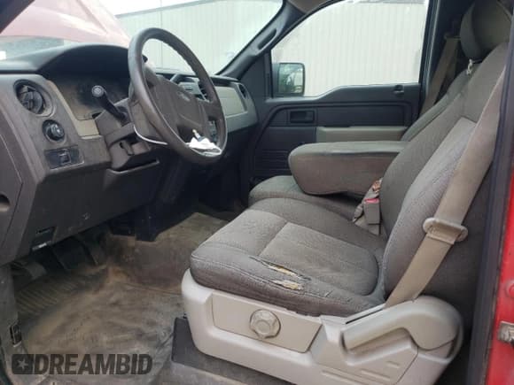 ✅ 2009 Ford F-150 XL • VIN: 1FTRF12W29KC73701 • Lot: 82141045. Wystawiony na Copart z przebiegiem 187 710 mil. Bezpłatny archiwum sprzedaży aukcyjnych z USA i szczegółowy raport historii pojazdu na DreamBid. Zdjęcie 7.