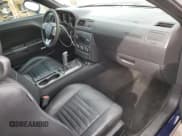 ✅ 2013 Dodge Challenger R/T • VIN: 2C3CDYBT0DH565085 • Lot: 42561275. Wystawiony na Copart z przebiegiem 89 082 mil. Bezpłatny archiwum sprzedaży aukcyjnych z USA i szczegółowy raport historii pojazdu na DreamBid. Zdjęcie 8.