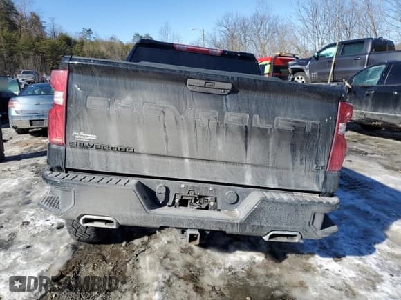 ✅ 2022 Chevrolet Silverado 1500 • VIN: 1GCUYFETXNZ230227 • Лот: 41815925. Опубликован ранее на Copart с пробегом 68 690 миль. Бесплатный доступ к архиву аукционных продаж из США и подробный отчёт об истории автомобиля на DreamBid. Изображение 6.
