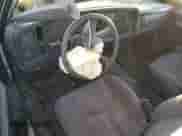 2004 Chevrolet Silverado 1500 LS z VIN 1GCEC14V54Z307206, wystawiony jako Copart lot #76308604 z przebiegiem Nie podano mil oraz Szkoda całkowita • Salvage title. Historia ofert i sprzedaży dostępna na DreamBid. Obrazek 8.