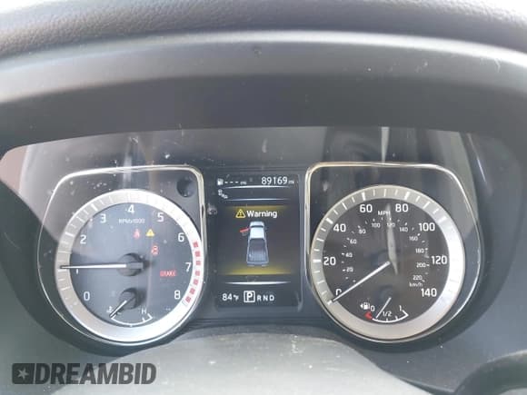 ✅ 2017 Nissan Titan SL • VIN: 1N6AA1E64HN526972 • Lot: 42894653. Wystawiony na IAAI z przebiegiem 89 169 mil. Bezpłatny archiwum sprzedaży aukcyjnych z USA i szczegółowy raport historii pojazdu na DreamBid. Zdjęcie 7.