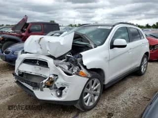 2013 Mitsubishi Outlander SE with VIN 4A4AR4AU5DE019003, listed as a Copart auction lot 62833585 with Not provided miles and Salvage title. Bid and sale history available at DreamBid. Image 1.