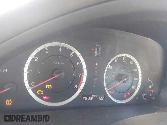 ✅ 2010 Honda Accord LX • VIN: 1HGCP2F35AA141066 • Lot: 43689485. Listed on IAAI with 176,159 mi. Free auction sales archive from the USA and detailed vehicle history report at DreamBid. Image 7.