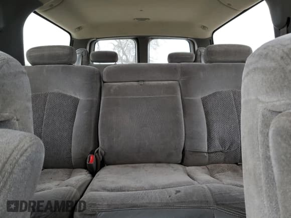 ✅ 2001 Chevrolet Suburban LS • VIN: 3GNEC16T11G166021 • Лот: 46062145. Опубликован ранее на Copart с пробегом 309 029 миль. Бесплатный доступ к архиву аукционных продаж из США и подробный отчёт об истории автомобиля на DreamBid. Изображение 10.