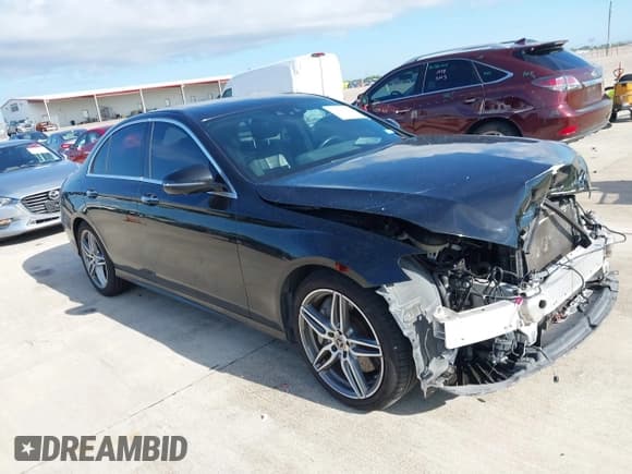 ✅ 2018 Mercedes-Benz E 300 • VIN: WDDZF4JB4JA346356 • Lot: 42867280. Listed on IAAI with 110,571 mi. Free auction sales archive from the USA and detailed vehicle history report at DreamBid. Image 1.