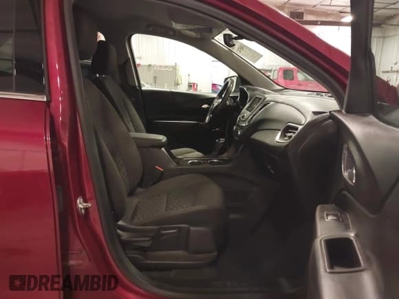 ✅ 2019 Chevrolet Equinox LT • VIN: 3GNAXKEV5KS502652 • Lot: 43065742. Wystawiony na IAAI z przebiegiem 151 049 mil. Bezpłatny archiwum sprzedaży aukcyjnych z USA i szczegółowy raport historii pojazdu na DreamBid. Zdjęcie 5.