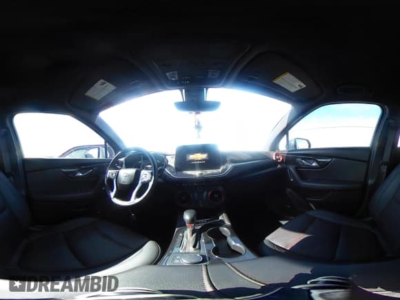 ✅ 2024 Chevrolet Blazer RS • VIN: 3GNKBERS7RS248053 • Lot: 41335899. Listed on IAAI with 19,929 mi. Free auction sales archive from the USA and detailed vehicle history report at DreamBid. Image 18.