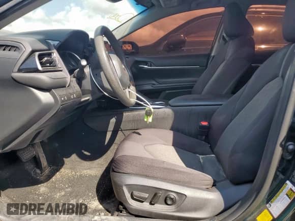 2021 Toyota Camry LE z VIN 4T1C11AK2MU463820, wystawiony jako Copart lot #70755185 z przebiegiem 88 465 mil mil oraz Szkoda całkowita • Salvage title. Historia ofert i sprzedaży dostępna na DreamBid. Obrazek 7.