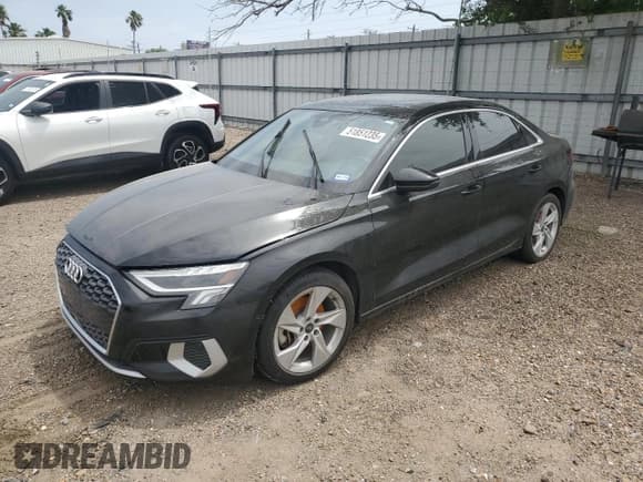 ✅ 2024 Audi A3 Premium • VIN: WAUGUDGY3RA079089 • Лот: 51851235. Опубликован ранее на Copart с пробегом 13 221 миль. Бесплатный доступ к архиву аукционных продаж из США и подробный отчёт об истории автомобиля на DreamBid. Изображение 1.