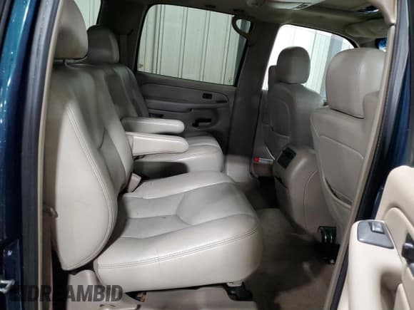 ✅ 2005 Chevrolet Suburban LS • VIN: 3GNFK16Z05G113344 • Lot: 90933865. Listed on Copart with 261,499 mi. Free auction sales archive from the USA and detailed vehicle history report at DreamBid. Image 10.