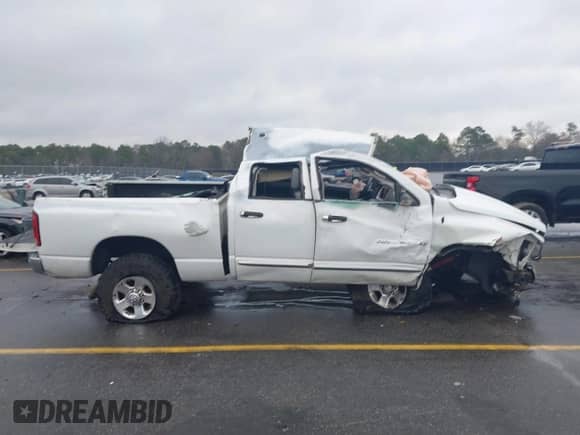 2006 Dodge 3500 SLT z VIN 3D7LX38C26G250519, wystawiony jako IAAI lot #41505407 z przebiegiem Nie podano mil oraz . Historia ofert i sprzedaży dostępna na DreamBid. Obrazek 12.