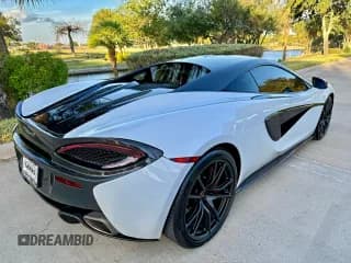 ✅ 2016 McLaren 570S • VIN: SBM13DAA8GW000644 • Lot: 93482255. Wystawiony na Copart z przebiegiem 38 094 mil. Bezpłatny archiwum sprzedaży aukcyjnych z USA i szczegółowy raport historii pojazdu na DreamBid. Zdjęcie 4.