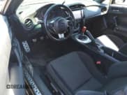 ✅ 2018 Subaru BRZ Premium • VIN: JF1ZCAB16J9602172 • Lot: 70496444. Wystawiony na Copart z przebiegiem 101 681 mil. Bezpłatny archiwum sprzedaży aukcyjnych z USA i szczegółowy raport historii pojazdu na DreamBid. Zdjęcie 8.