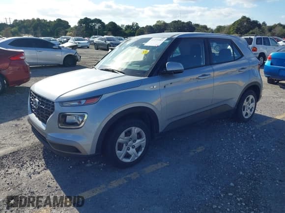 ✅ 2020 Hyundai Venue SE • VIN: KMHRB8A36LU040553 • Lot: 41273303. Listed on IAAI with 75,449 mi. Free auction sales archive from the USA and detailed vehicle history report at DreamBid. Image 18.