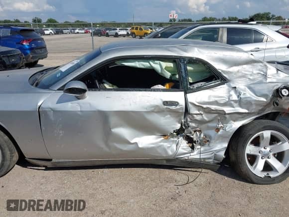 ✅ 2012 Dodge Challenger SXT Plus • VIN: 2C3CDYAG2CH134430 • Lot: 43382408. Wystawiony na IAAI z przebiegiem Nie podano. Bezpłatny archiwum sprzedaży aukcyjnych z USA i szczegółowy raport historii pojazdu na DreamBid. Zdjęcie 13.