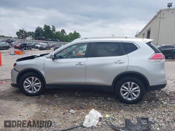 ✅ 2015 Nissan Rogue SV • VIN: KNMAT2MT1FP507629 • Lot: 43062914. Wystawiony na IAAI z przebiegiem 203 467 mil. Bezpłatny archiwum sprzedaży aukcyjnych z USA i szczegółowy raport historii pojazdu na DreamBid. Zdjęcie 14.
