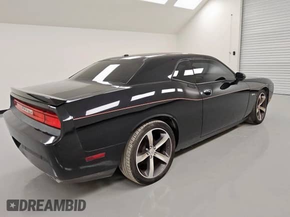 2014 Dodge Challenger R/T с VIN 2C3CDYBT5EH310871, выставлен на аукционе Copart как лот 63413965 с пробегом 95 604 миль миль и Чистый • Clean title. История ставок и продаж доступна на DreamBid. Изображение 3.