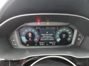 ✅ 2025 Audi Q3 S line Premium • VIN: WA1DECF32S1027682 • Lot: 91085055. Wystawiony na Copart z przebiegiem 9 218 mil. Bezpłatny archiwum sprzedaży aukcyjnych z USA i szczegółowy raport historii pojazdu na DreamBid. Zdjęcie 9.