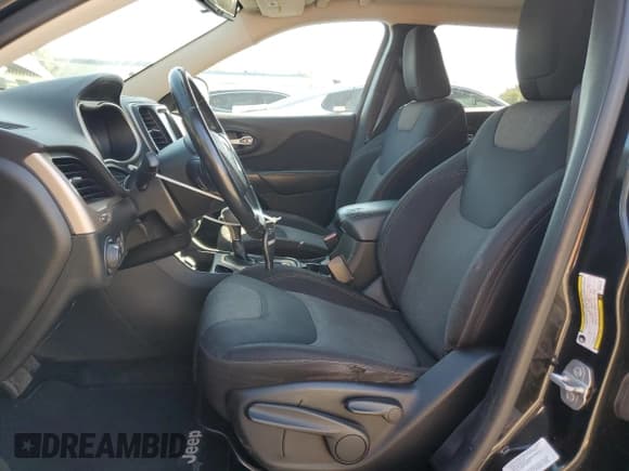 ✅ 2014 Jeep Cherokee Latitude • VIN: 1C4PJLCB7EW323475 • Lot: 86315785. Listed on Copart with 199,209 mi. Free auction sales archive from the USA and detailed vehicle history report at DreamBid. Image 7.