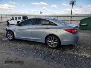 ✅ 2013 Hyundai Sonata SE • VIN: 5NPEC4ACXDH599141 • Lot: 75869174. Wystawiony na Copart z przebiegiem 268 078 mil. Bezpłatny archiwum sprzedaży aukcyjnych z USA i szczegółowy raport historii pojazdu na DreamBid. Zdjęcie 2.