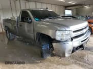 ✅ 2009 Chevrolet Silverado 1500 Work Truck • VIN: 1GCEK14C39Z140076 • Lot: 82075285. Listed on Copart with 92,647 mi. Free auction sales archive from the USA and detailed vehicle history report at DreamBid. Image 4.