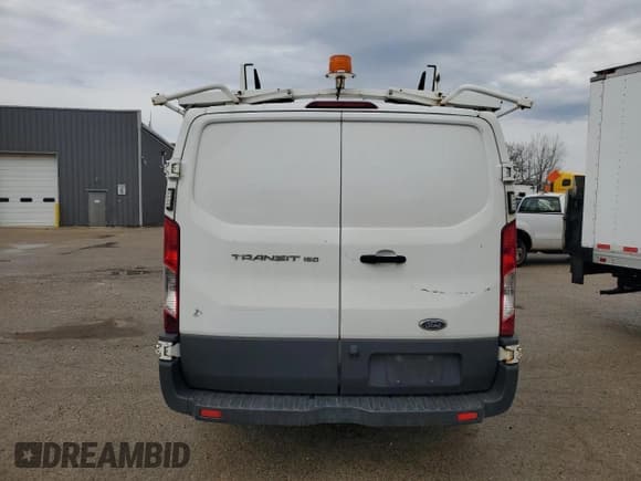 ✅ 2015 Ford Transit Cargo • VIN: 1FTNE1ZM5FKA17246 • Lot: 53280905. Wystawiony na Copart z przebiegiem 204 768 mil. Bezpłatny archiwum sprzedaży aukcyjnych z USA i szczegółowy raport historii pojazdu na DreamBid. Zdjęcie 6.