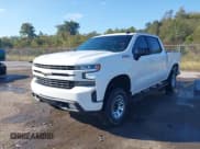✅ 2019 Chevrolet Silverado 1500 RST • VIN: 3GCUYEED5KG103755 • Lot: 43631636. Wystawiony na IAAI z przebiegiem 146 702 mil. Bezpłatny archiwum sprzedaży aukcyjnych z USA i szczegółowy raport historii pojazdu na DreamBid. Zdjęcie 18.