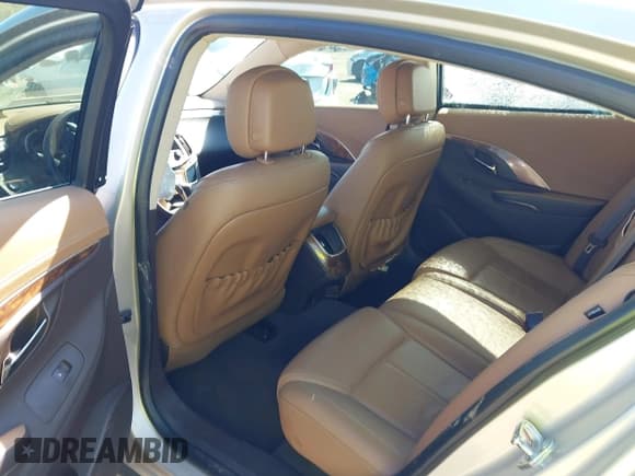 ✅ 2014 Buick LaCrosse Leather • VIN: 1G4GB5G3XEF280399 • Lot: 43315950. Wystawiony na IAAI z przebiegiem 60 557 mil. Bezpłatny archiwum sprzedaży aukcyjnych z USA i szczegółowy raport historii pojazdu na DreamBid. Zdjęcie 8.