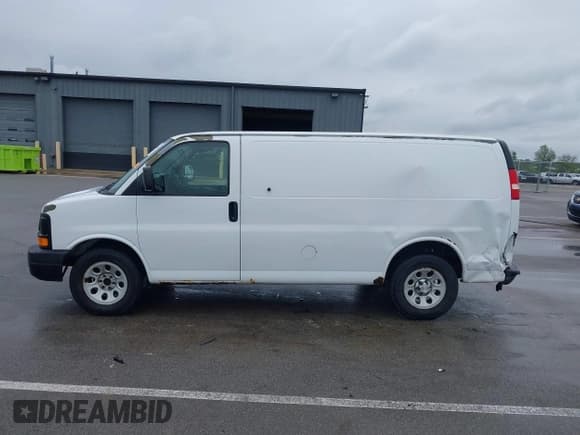 ✅ 2010 Chevrolet Express Cargo • VIN: 1GCUGADX3A1107386 • Lot: 42318466. Listed on IAAI with 242,009 mi. Free auction sales archive from the USA and detailed vehicle history report at DreamBid. Image 14.