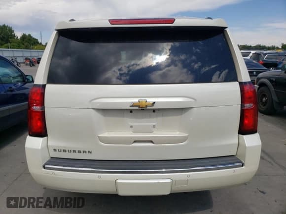 ✅ 2015 Chevrolet Suburban LTZ • VIN: 1GNSKKKC1FR123209 • Lot: 71128734. Wystawiony na Copart z przebiegiem 122 146 mil. Bezpłatny archiwum sprzedaży aukcyjnych z USA i szczegółowy raport historii pojazdu na DreamBid. Zdjęcie 6.