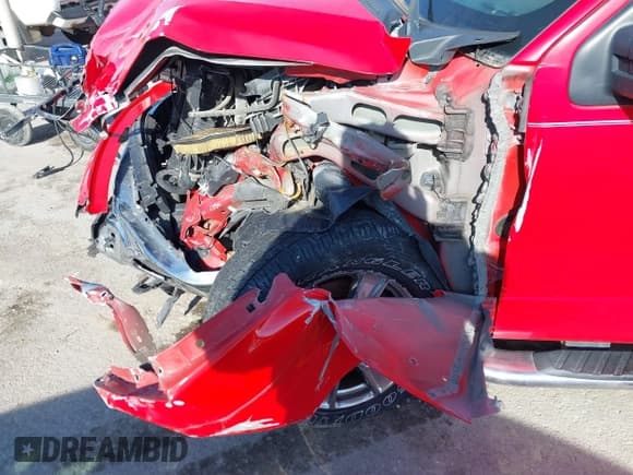 ✅ 2011 Ford F-150 XL • VIN: 1FTFW1EF3BKD03745 • Лот: 41149957. Опубликован ранее на IAAI с пробегом 221 025 миль. Бесплатный доступ к архиву аукционных продаж из США и подробный отчёт об истории автомобиля на DreamBid. Изображение 17.