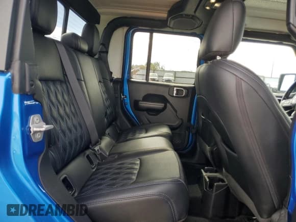 ✅ 2020 Jeep Gladiator Sport S • VIN: 1C6HJTAG2LL210462 • Lot: 84365805. Listed on Copart with 60,618 mi. Free auction sales archive from the USA and detailed vehicle history report at DreamBid. Image 10.