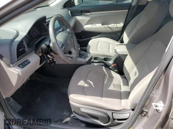 2020 Hyundai Elantra SE z VIN KMHD74LF4LU949239, wystawiony jako Copart lot #55599705 z przebiegiem 88 744 mil mil oraz Czysty tytuł • Clean title. Historia ofert i sprzedaży dostępna na DreamBid. Obrazek 7.