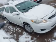 ✅ 2010 Toyota Corolla S • VIN: 1NXBU4EE9AZ317094 • Лот: 43628945. Опубликован ранее на IAAI с пробегом 117 811 миль. Бесплатный доступ к архиву аукционных продаж из США и подробный отчёт об истории автомобиля на DreamBid. Изображение 1.