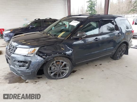 ✅ 2017 Ford Explorer XLT • VIN: 1FM5K8D85HGD91711 • Lot: 41848391. Wystawiony na IAAI z przebiegiem 106 577 mil. Bezpłatny archiwum sprzedaży aukcyjnych z USA i szczegółowy raport historii pojazdu na DreamBid. Zdjęcie 2.