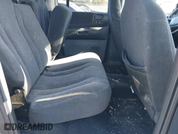 ✅ 2003 Dodge Dakota Sport • VIN: 1D7HG38N93S219165 • Lot: 43577737. Listed on IAAI with 143,172 mi. Free auction sales archive from the USA and detailed vehicle history report at DreamBid. Image 8.